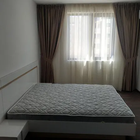 Private In Millennium 2 *